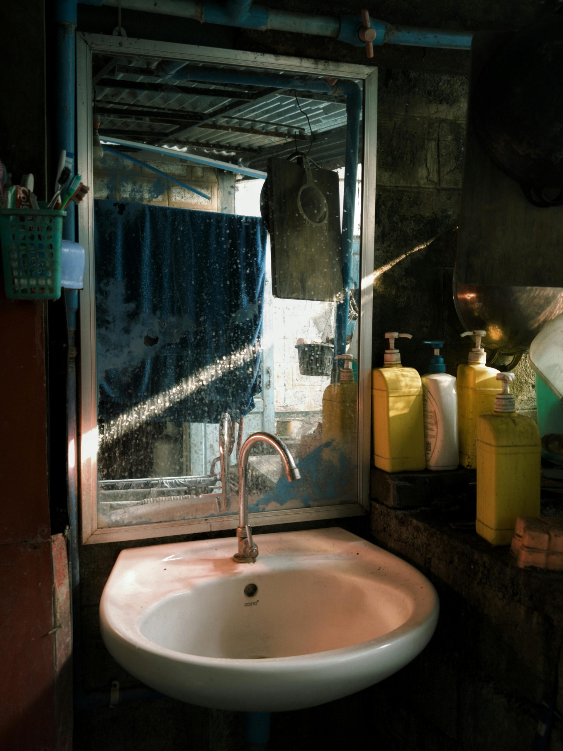 Get Wholesale Bathroom Sinks for Global Distribution