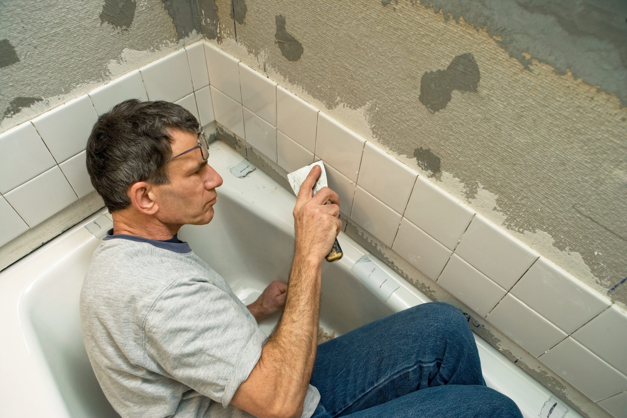 Caulking Shower Experts – Stop Leaks and Mold Fast
