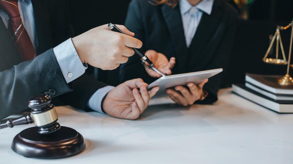Cours Anglais Juridique en Ligne pour Avocats Débordés