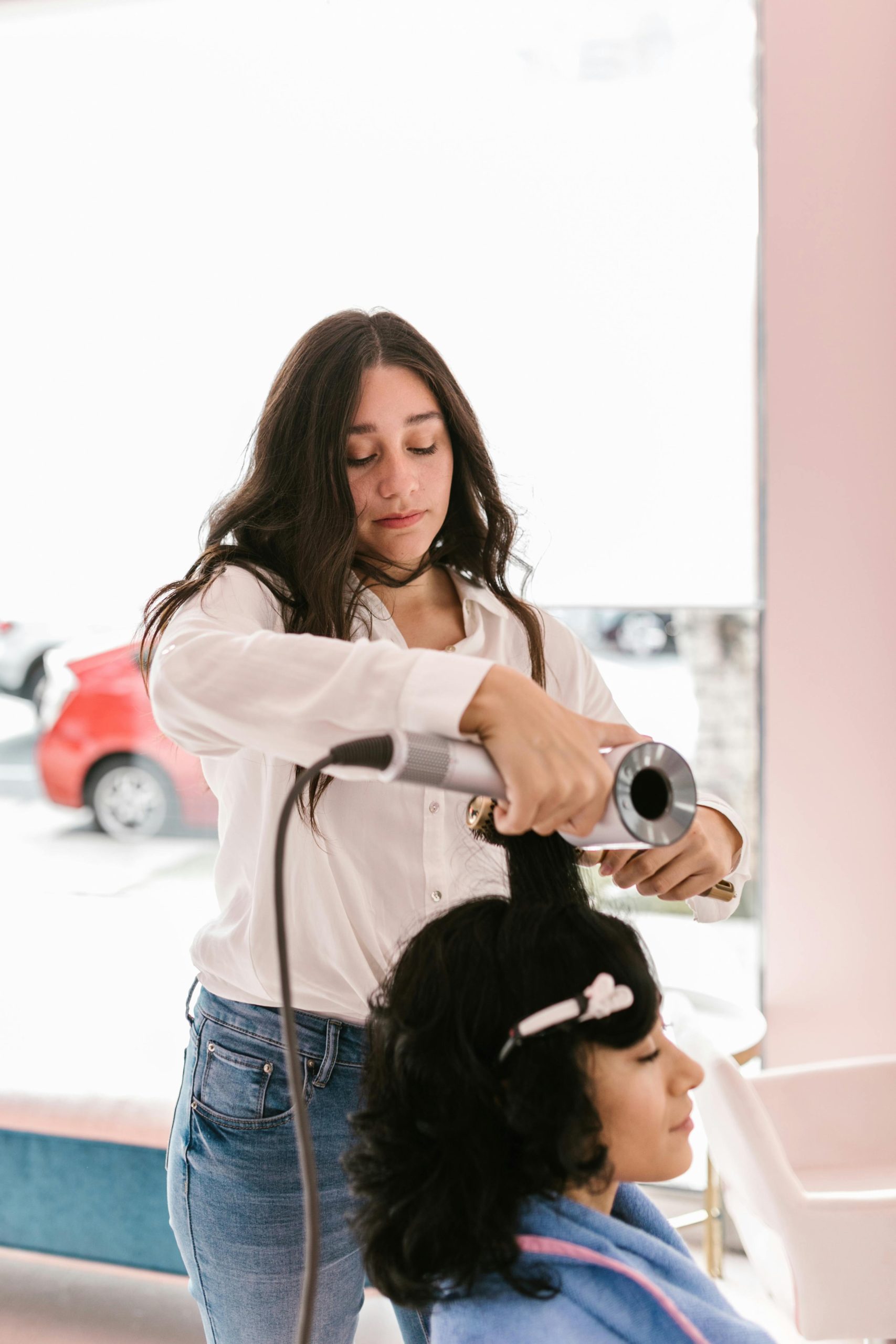 Find the Best Hair Dryer for Thin Hair in 2025