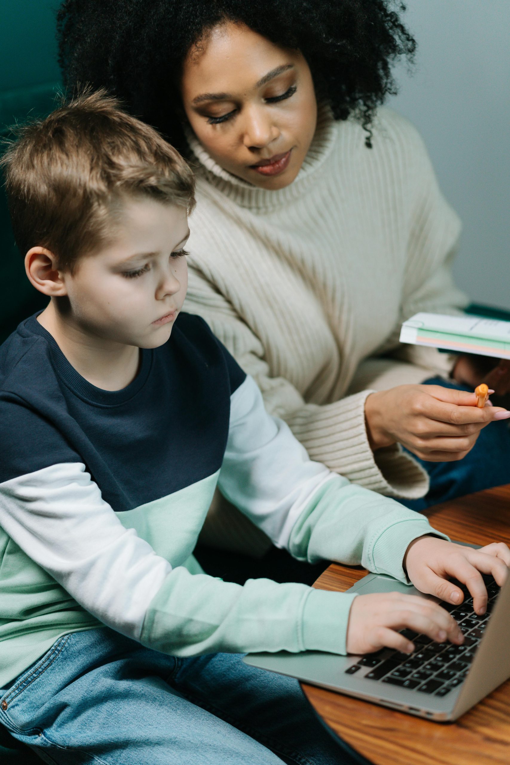 10 Reasons Families Prefer Maid Agency Dubai for Help