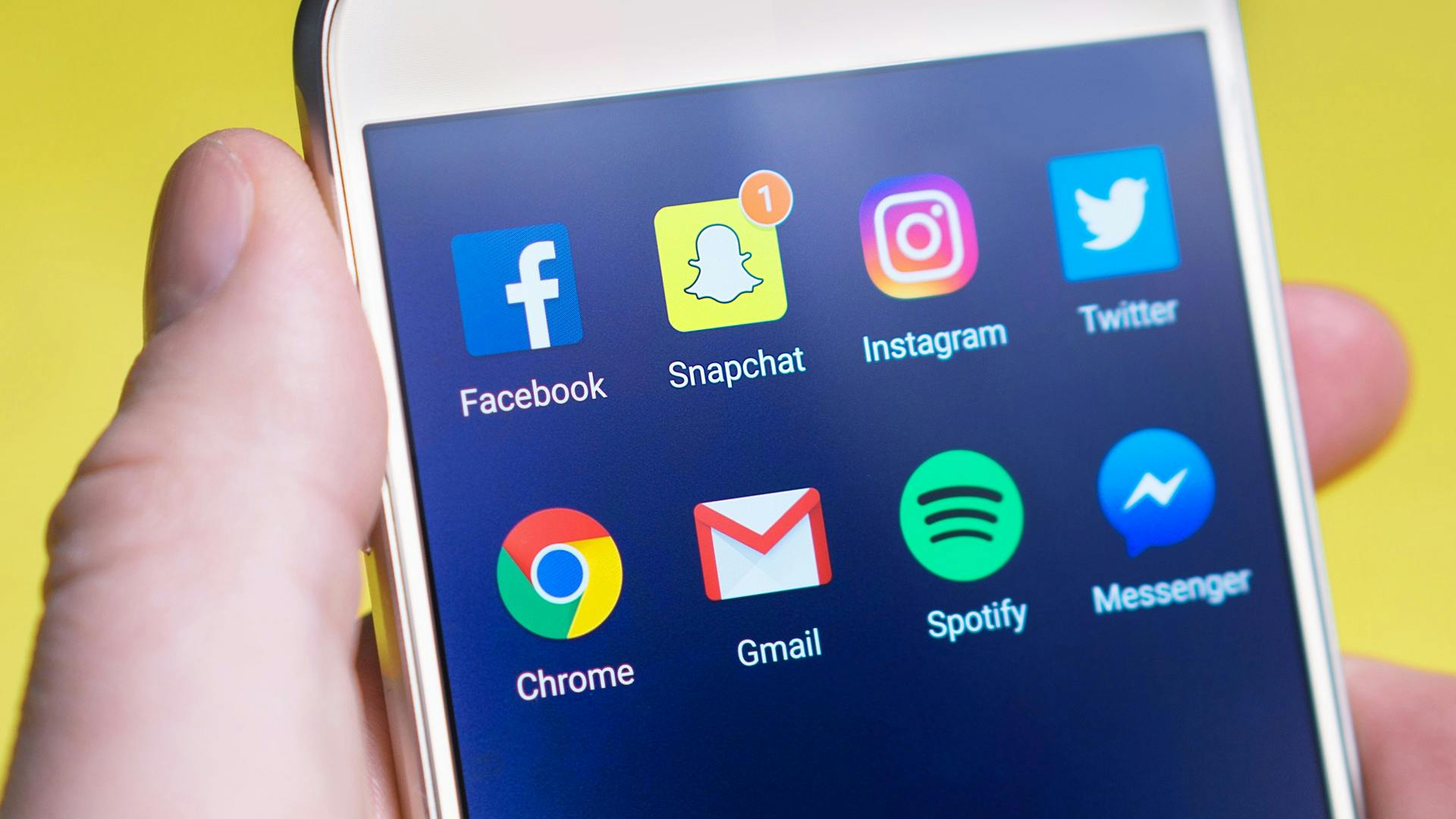 Social Media Panels: 7 Benefits for Instagram,& YouTube