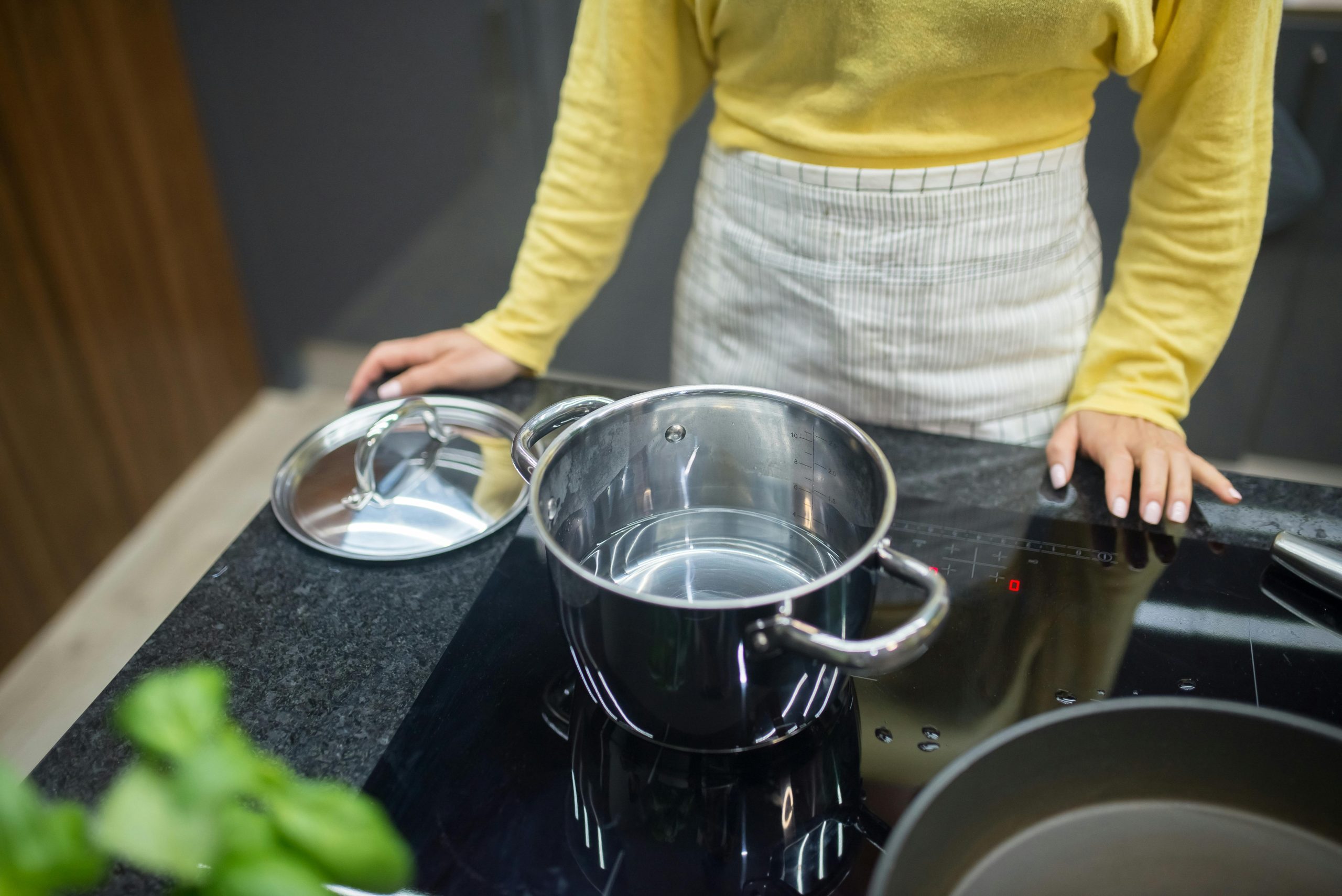 Cast Iron Cookware NZ: 10 Trusted Brands Today